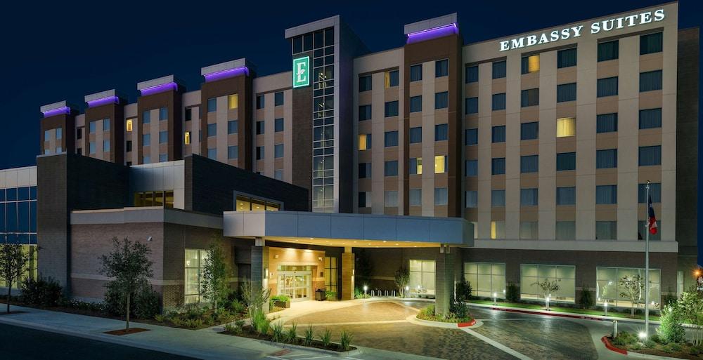Embassy Suites By Hilton College Station Ngoại thất bức ảnh