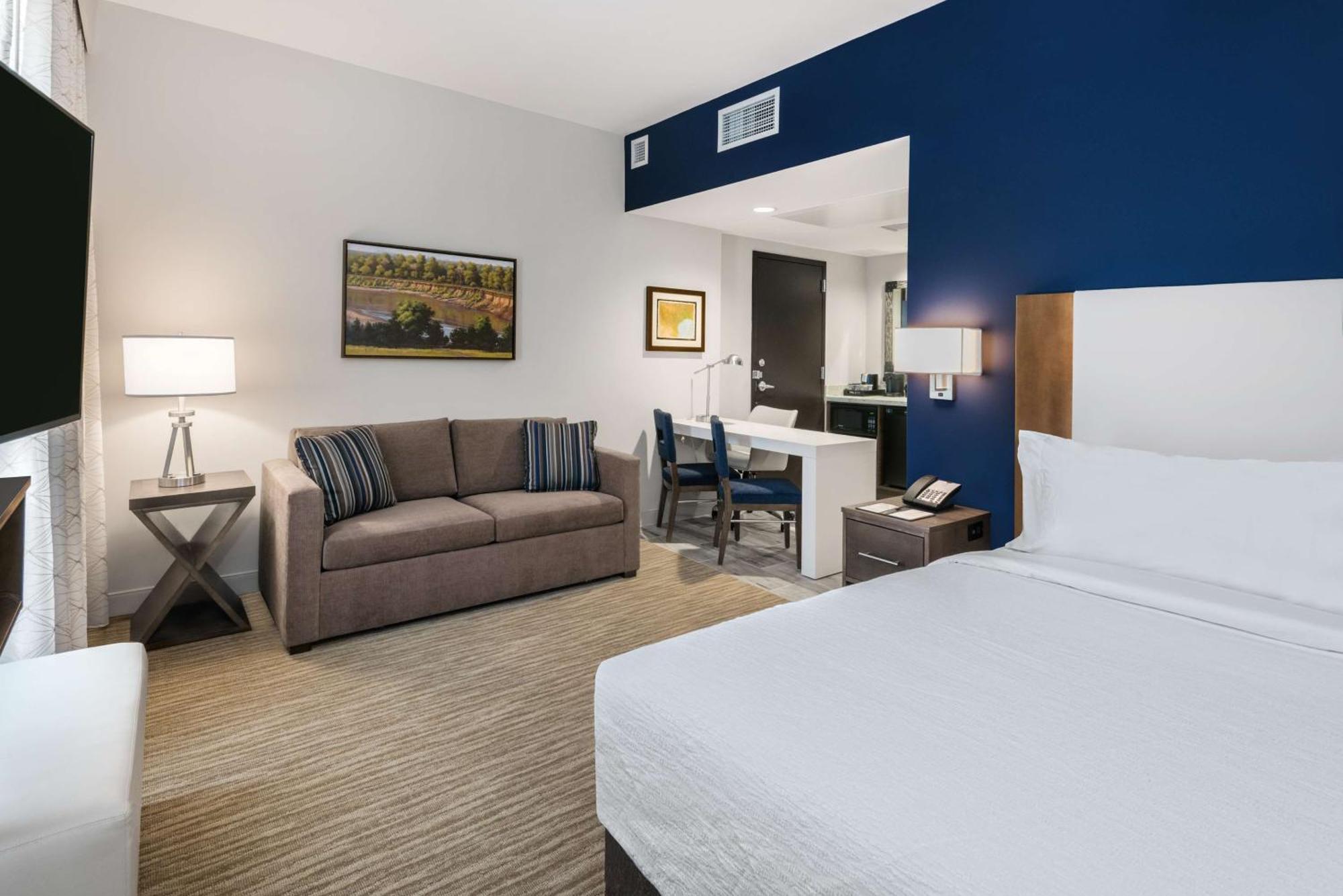 Embassy Suites By Hilton College Station Ngoại thất bức ảnh