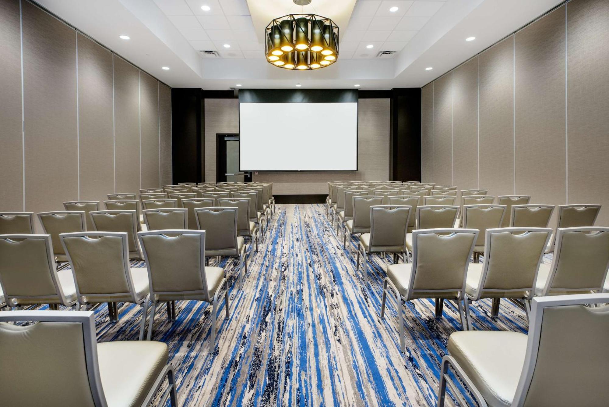 Embassy Suites By Hilton College Station Ngoại thất bức ảnh