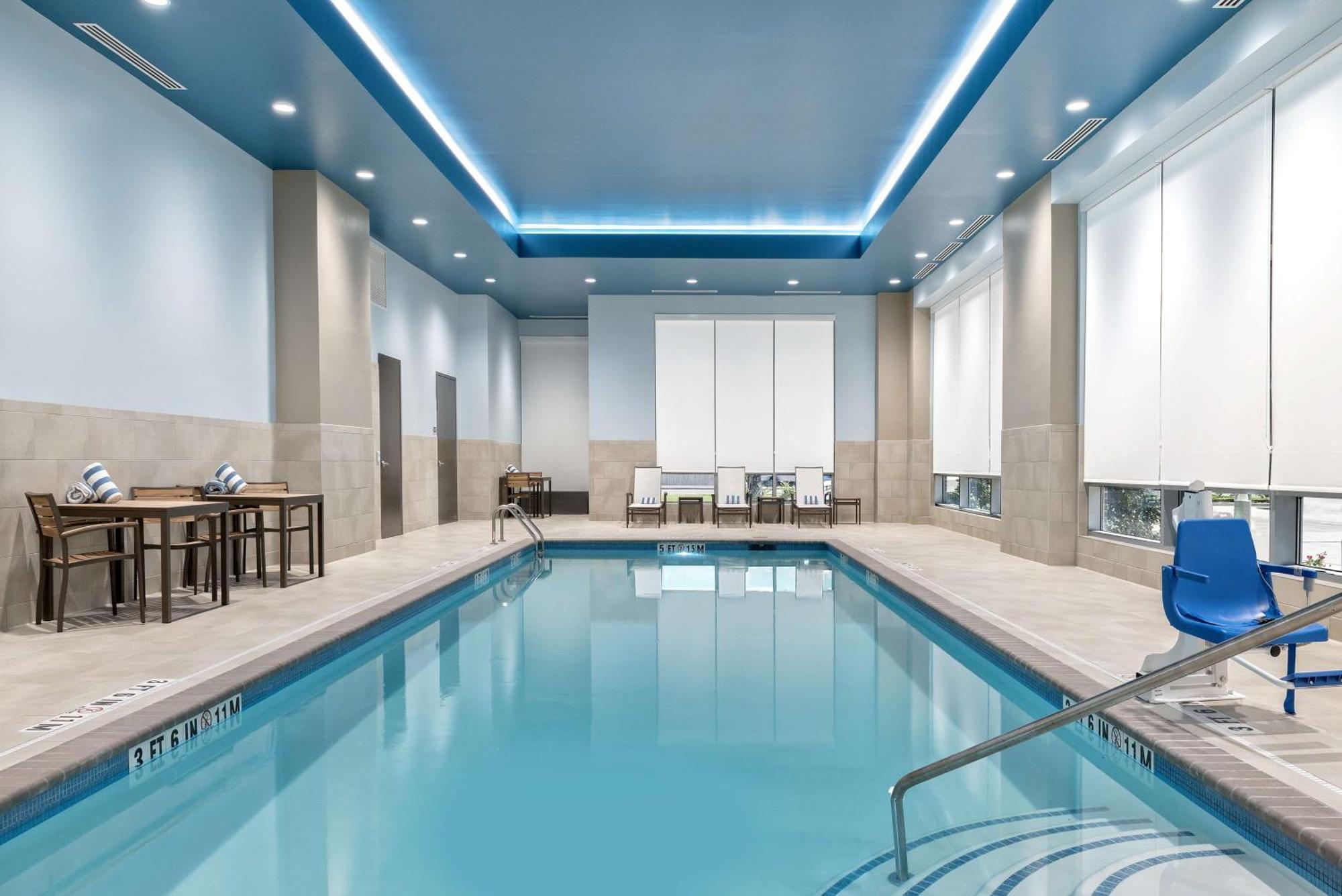 Embassy Suites By Hilton College Station Ngoại thất bức ảnh
