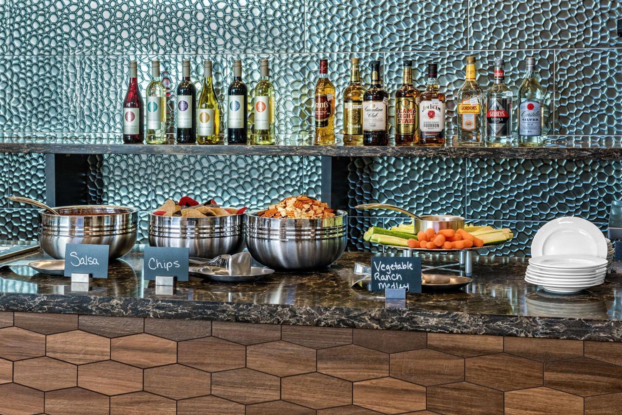 Embassy Suites By Hilton College Station Ngoại thất bức ảnh