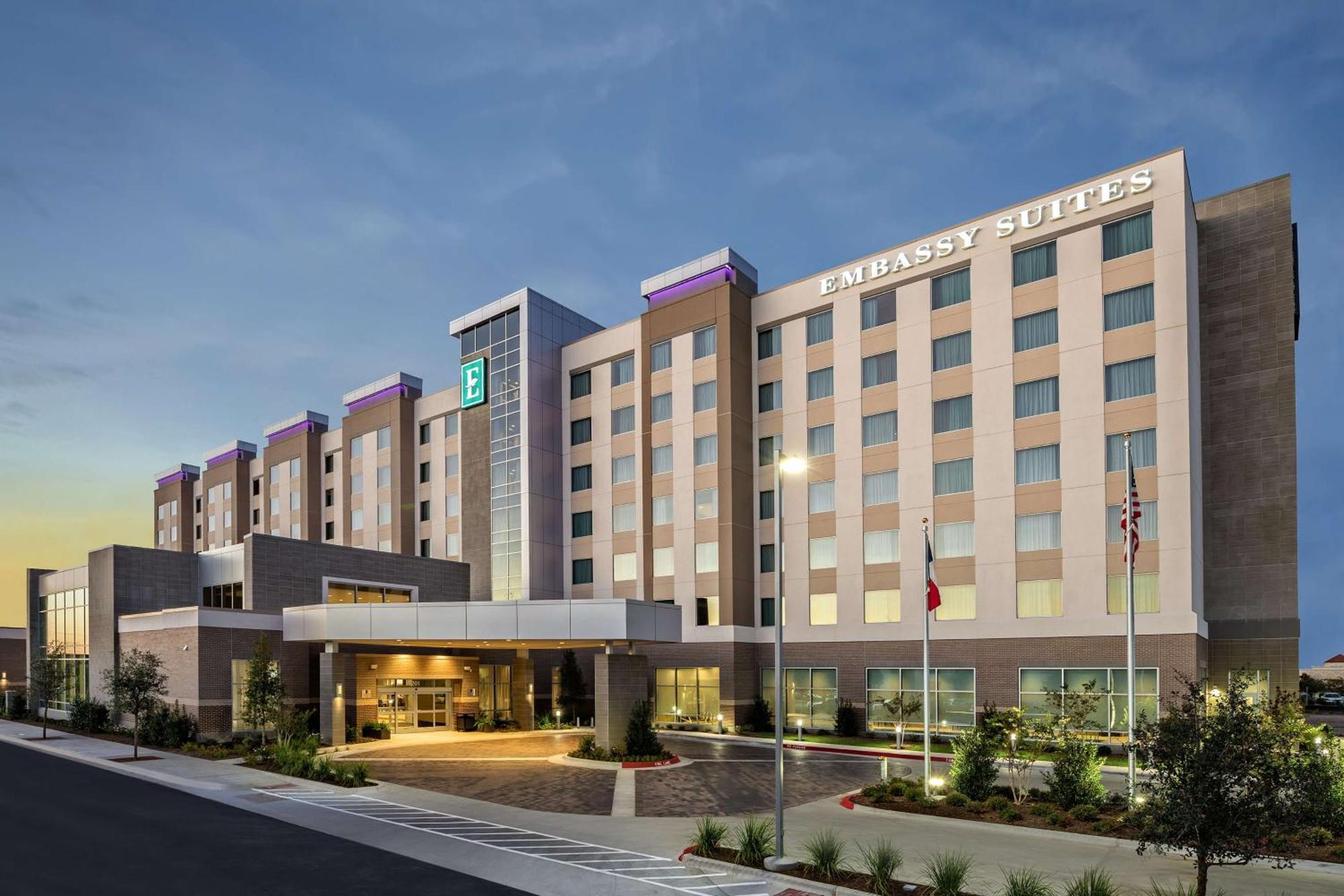 Embassy Suites By Hilton College Station Ngoại thất bức ảnh