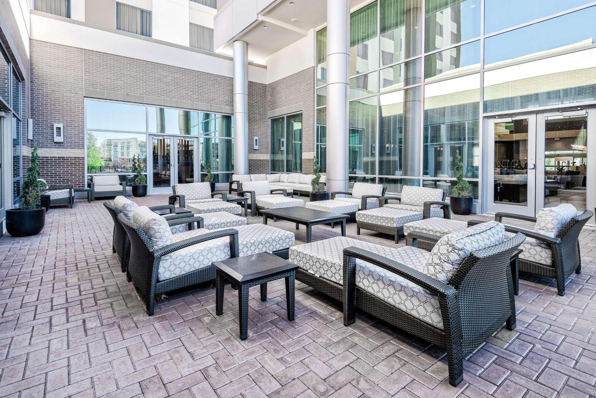 Embassy Suites By Hilton College Station Ngoại thất bức ảnh